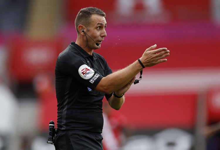 英媒:库特揣摸脱口秀巡演,出场费1万镑爆料裁判生存球员趣事